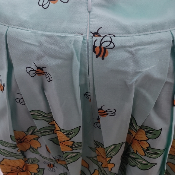 Do you suppose she's a wildflower? - Picture 2 of 5